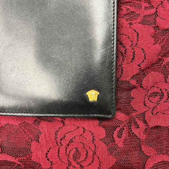 Gianni Versace La Medusa Leather Bi-Fold Wallet/Cardholder: Circa early ‘90s - Picture 2 of 6